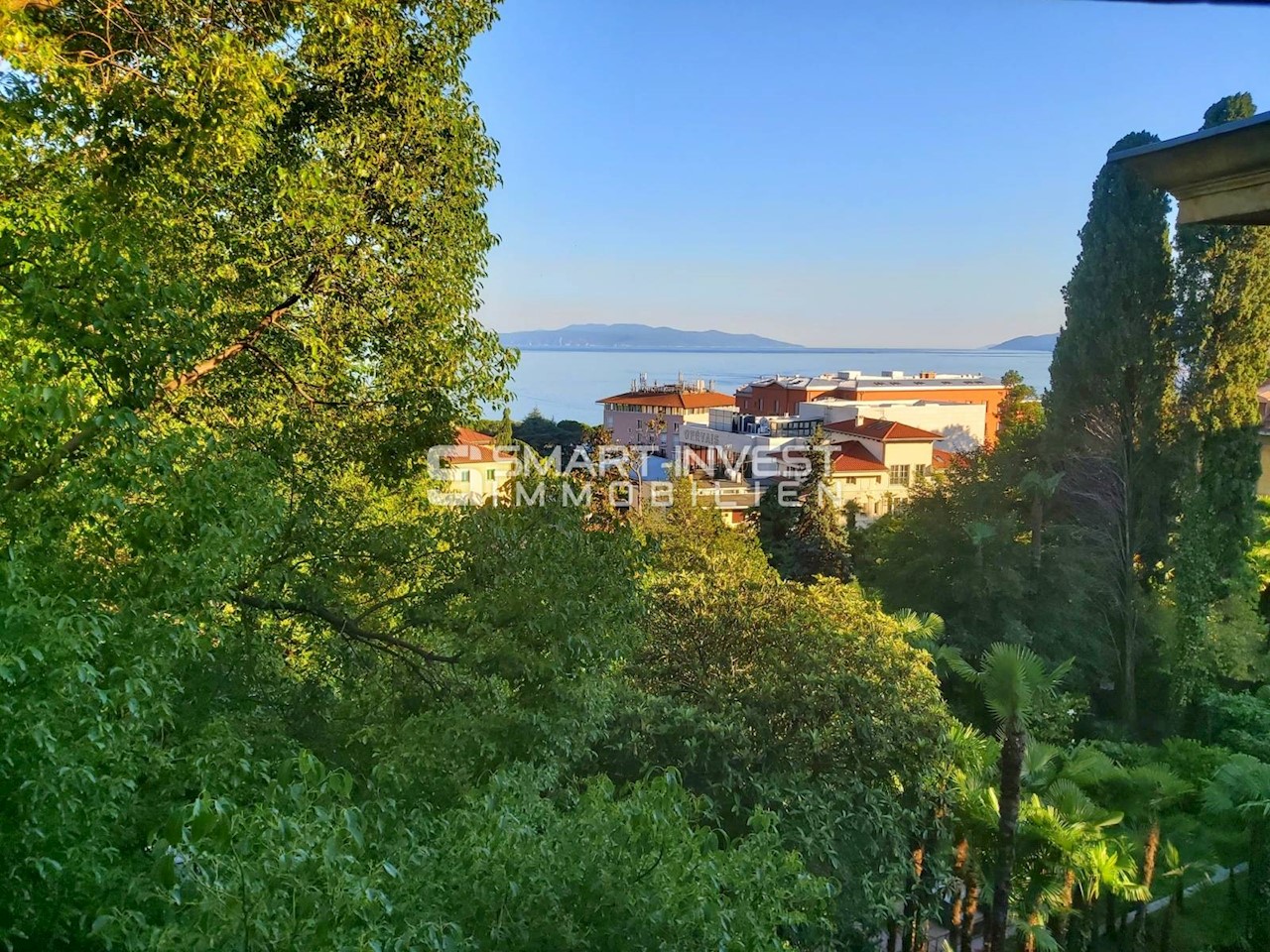 OPATIJA, Exclusive 2-bedrooms flat in Austro-Hungarian villa near the sea