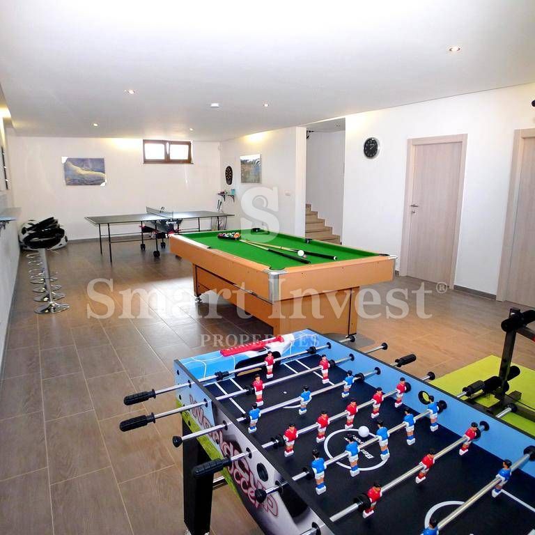 ISTRIA - Svetvinčenat, 5-bedrooms house with pool, on a secluded location