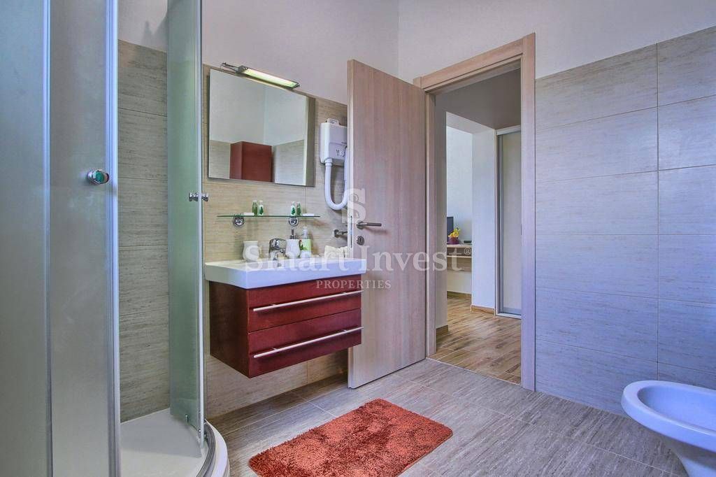 ISTRIA - Svetvinčenat, 5-bedrooms house with pool, on a secluded location