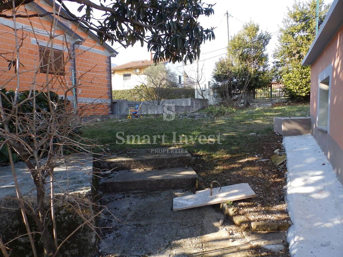 ABBAZIA - POBRI, Casa indipendente di 180 m2 con un grande giardino, in vendita