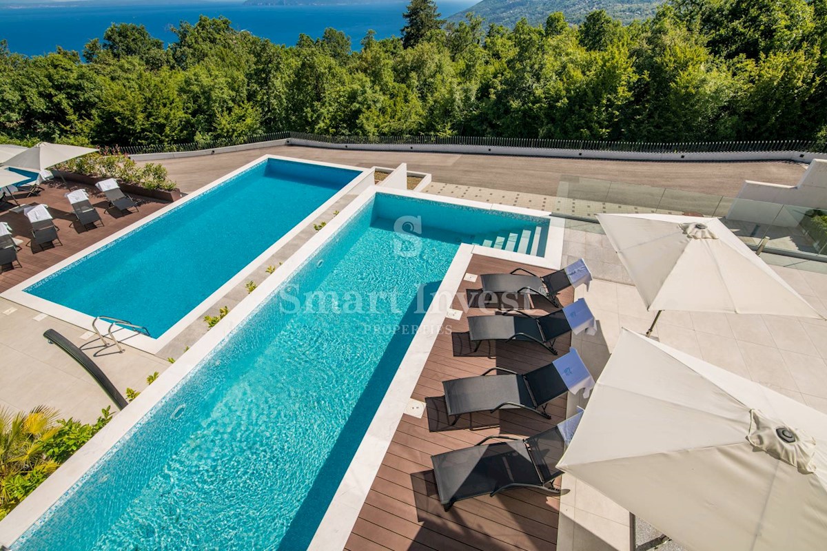 ABBAZIA - VEPRINAC, villa moderna con vista panoramica sul mare, in vendita