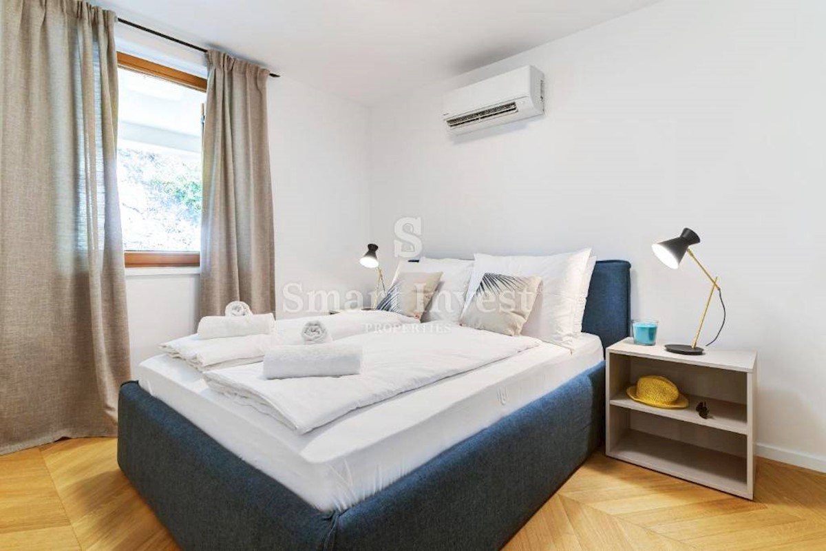 OPATIJA, Superb 2-bedrooms apartment in a luxury resort 1st row to the sea