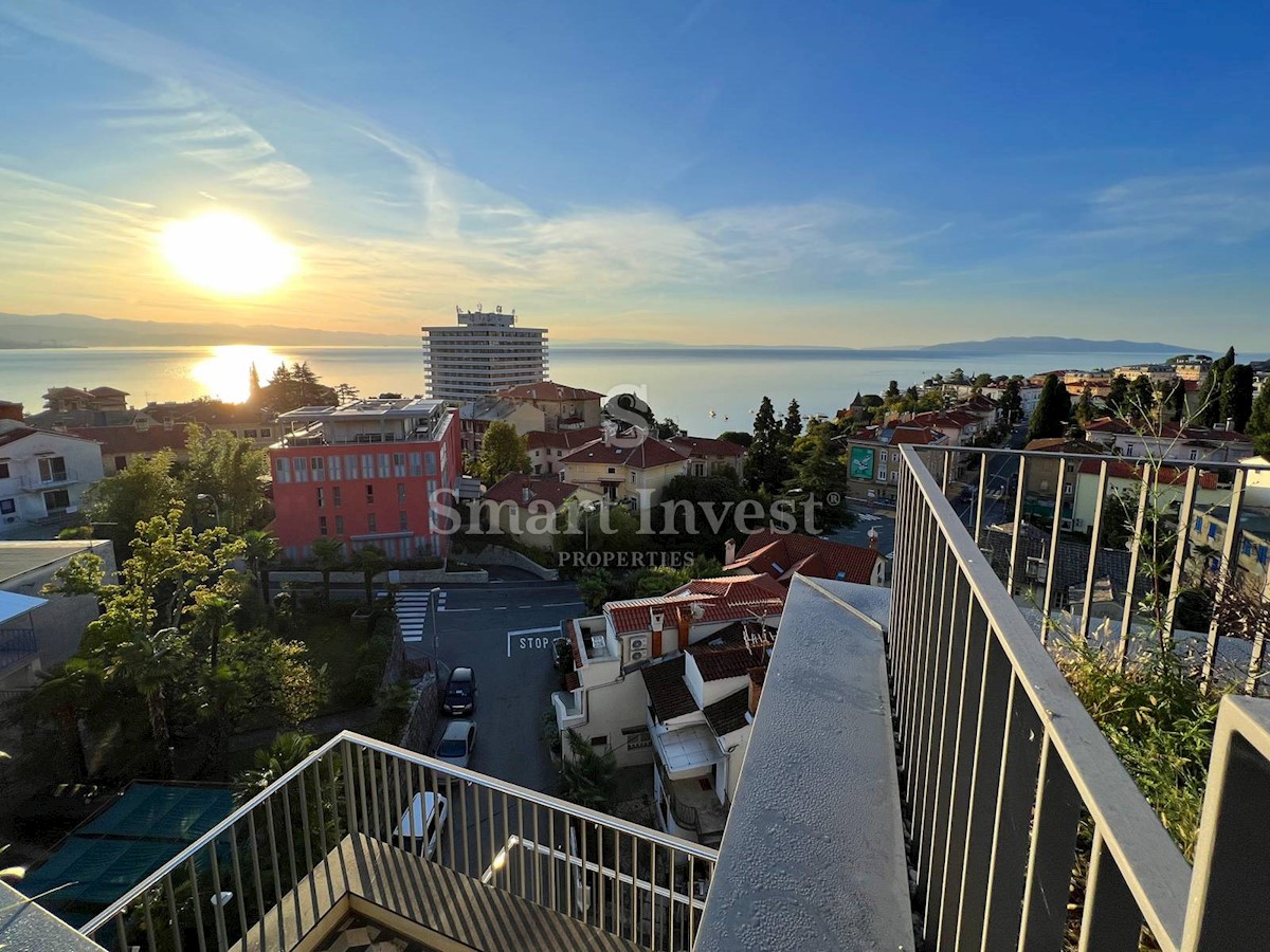 OPATIJA - CENTER, EXCLUSIVE NEW BUILDING WITH 15 APARTMENTS AND GARAGE