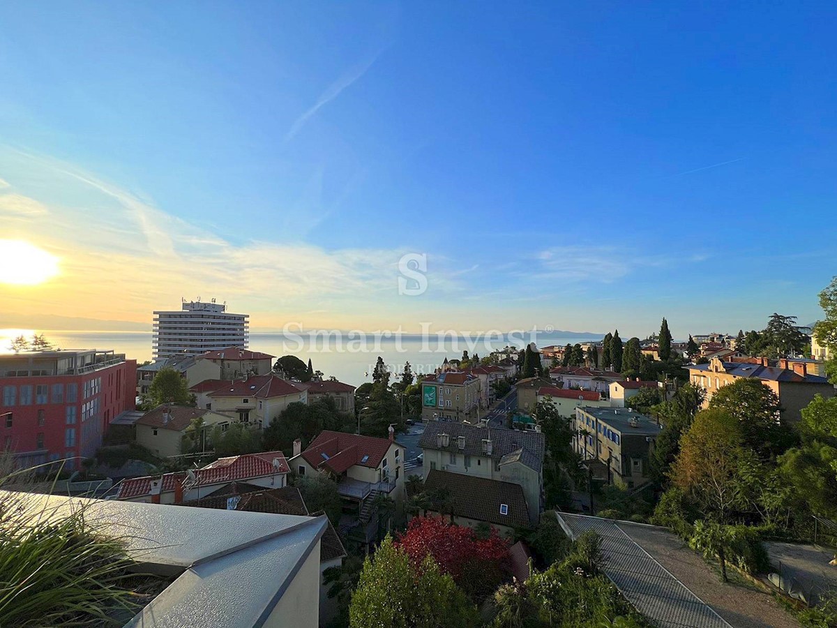 OPATIJA - CENTER, EXCLUSIVE NEW BUILDING WITH 15 APARTMENTS AND GARAGE