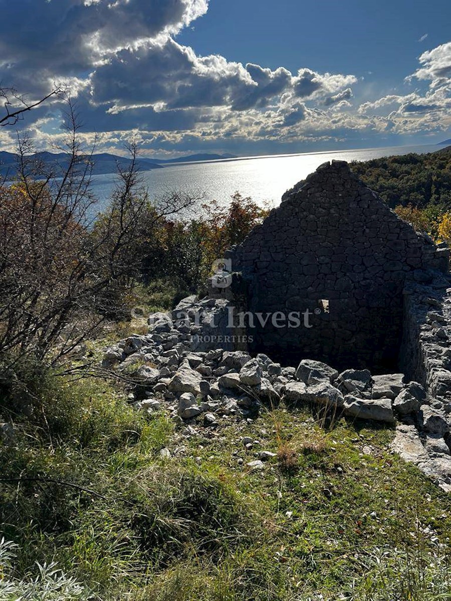 OPATIJA RIVIERA, Land of 3.282 m2 with 7 ruin stone houses and panoramic sea view