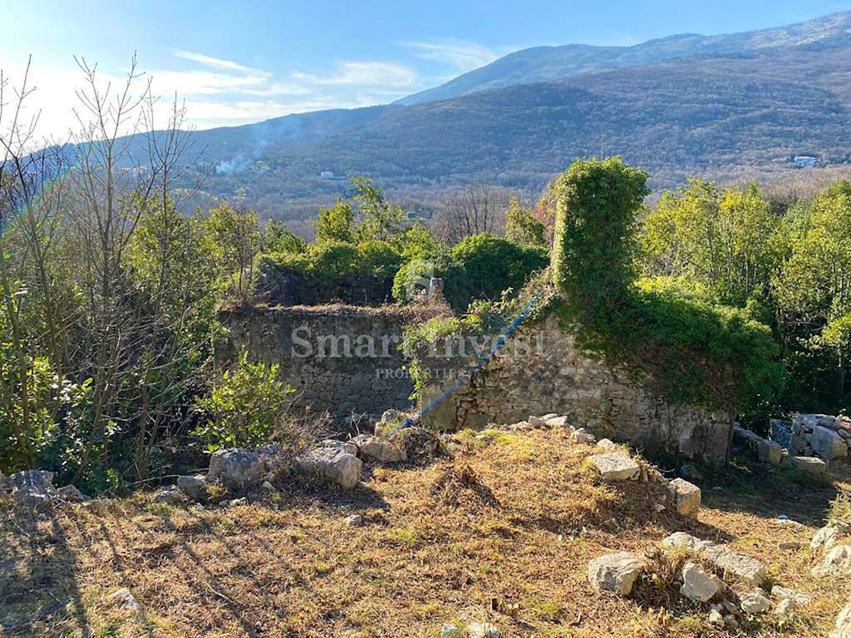 OPATIJA RIVIERA, Land of 3.282 m2 with 7 ruin stone houses and panoramic sea view