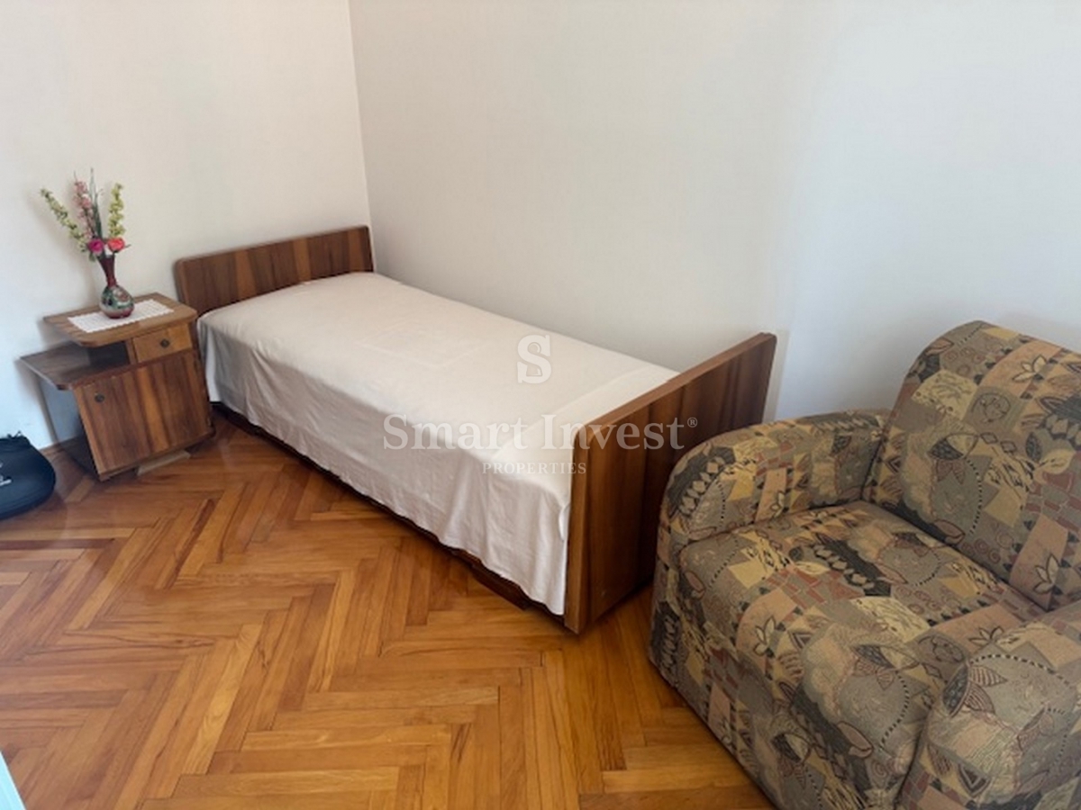 LAURANA, Piano di una casa con giardino, vicino al mare e al centro