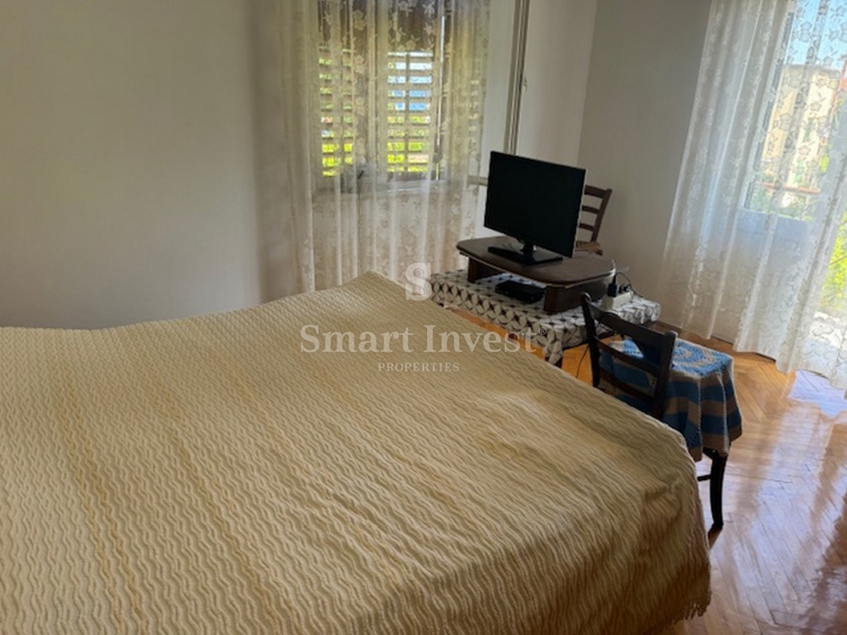 LAURANA, Piano di una casa con giardino, vicino al mare e al centro