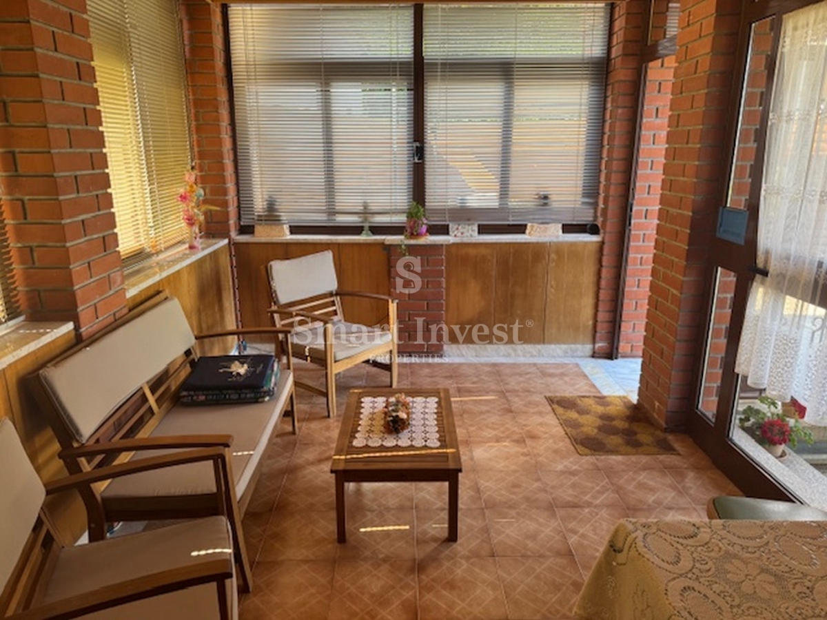 LAURANA, Piano di una casa con giardino, vicino al mare e al centro