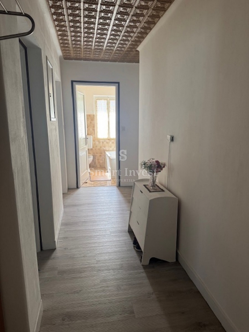 LAURANA, Piano di una casa con giardino, vicino al mare e al centro