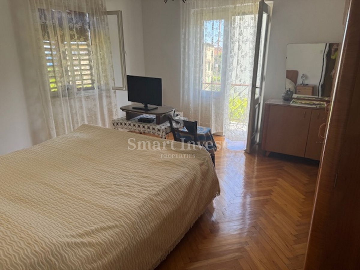 LAURANA, Piano di una casa con giardino, vicino al mare e al centro