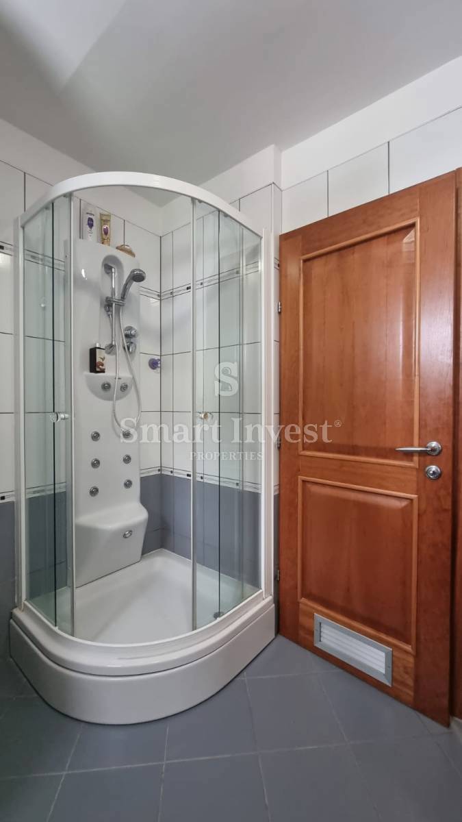 ABBAZIA, trilocale con vista mare e garage, in vendita