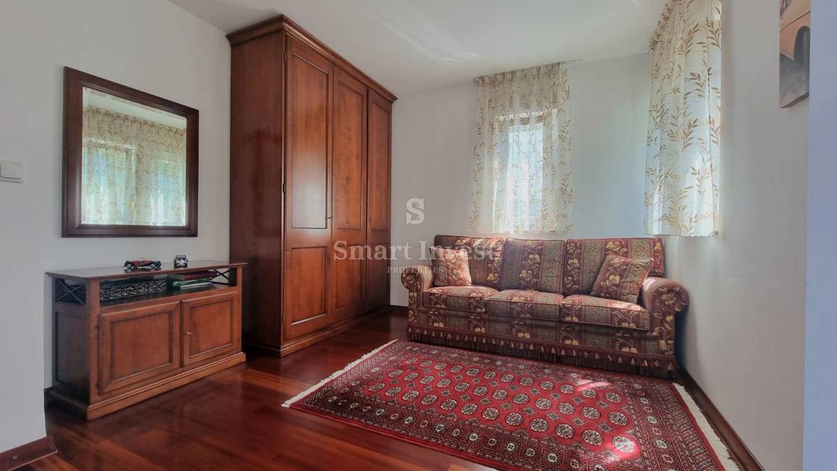 ABBAZIA, trilocale con vista mare e garage, in vendita