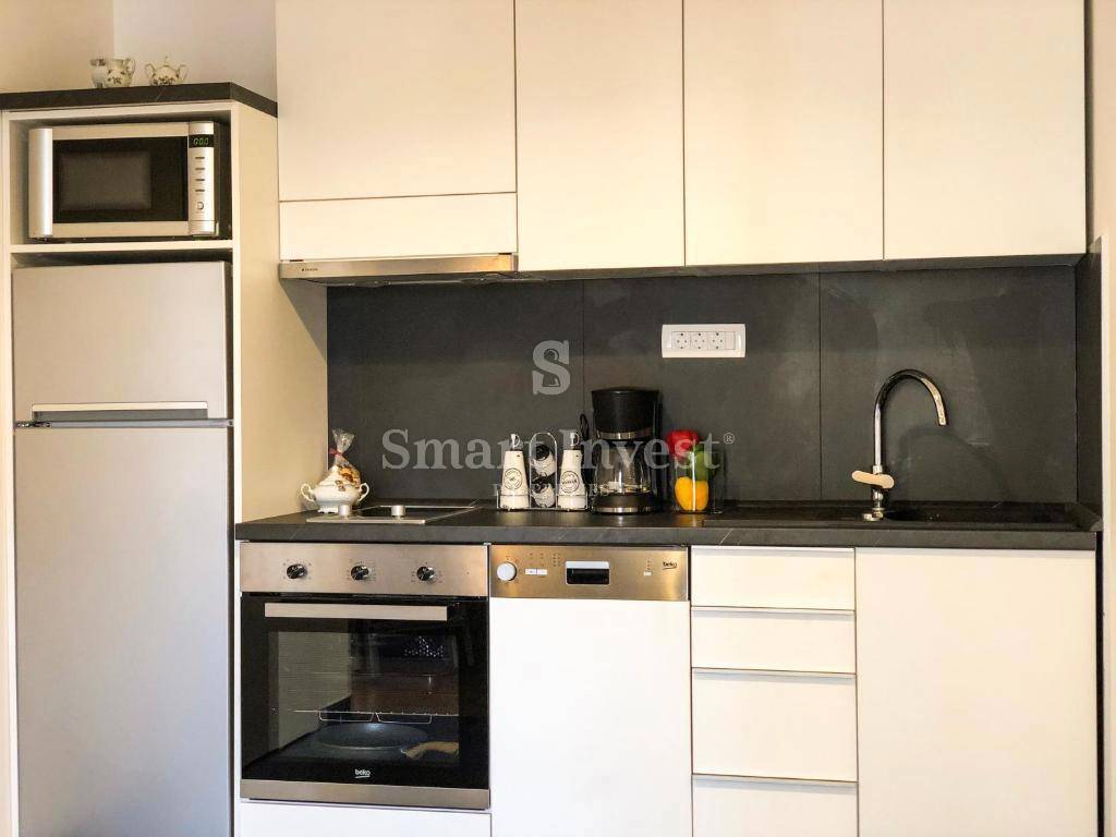 ABBAZIA - CENTRO, due appartamenti ristrutturati in villa storica, a 50 m dal mare