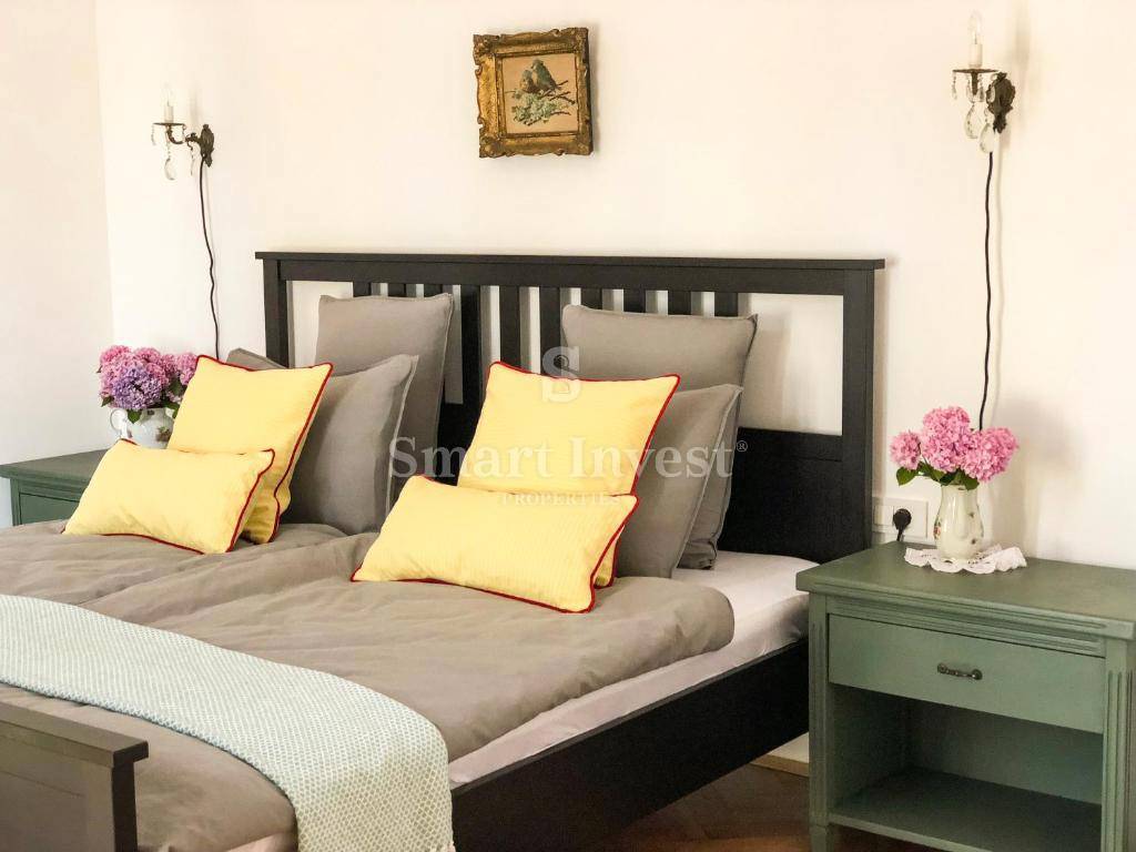 ABBAZIA - CENTRO, due appartamenti ristrutturati in villa storica, a 50 m dal mare