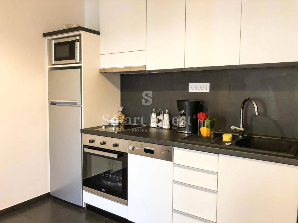 ABBAZIA - CENTRO, due appartamenti ristrutturati in villa storica, a 50 m dal mare