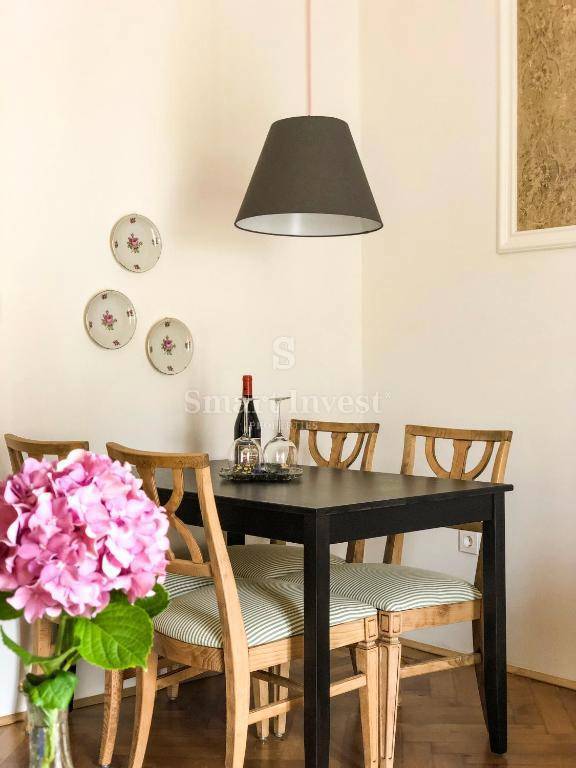 ABBAZIA - CENTRO, due appartamenti ristrutturati in villa storica, a 50 m dal mare