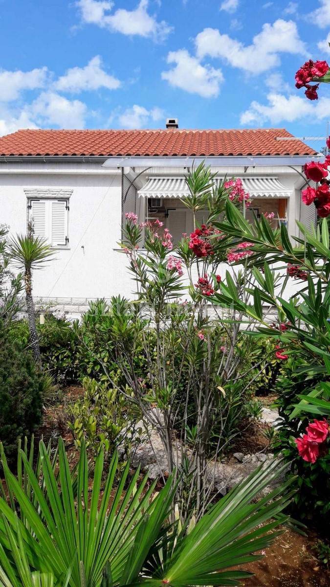 KRK ISLAND, Detached house with pool, for sale