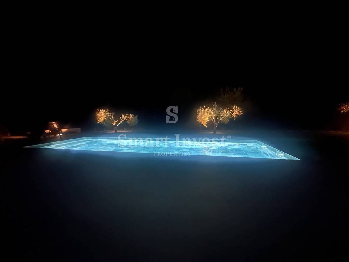 ISTRIA - LABIN, nuova villa con 2 appartamenti e piscina