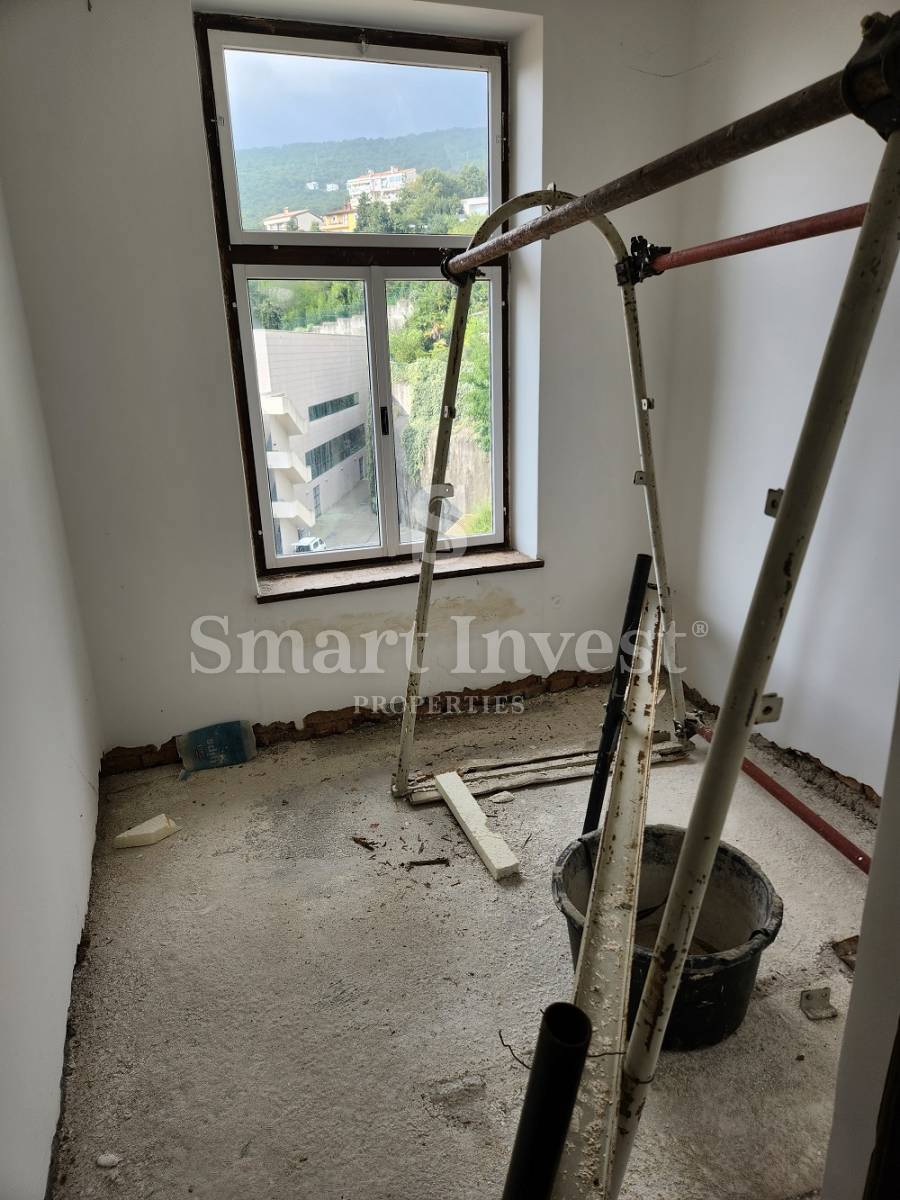 ABBAZIA - CENTRO, appartamento in villa storica, 100 m dal mare