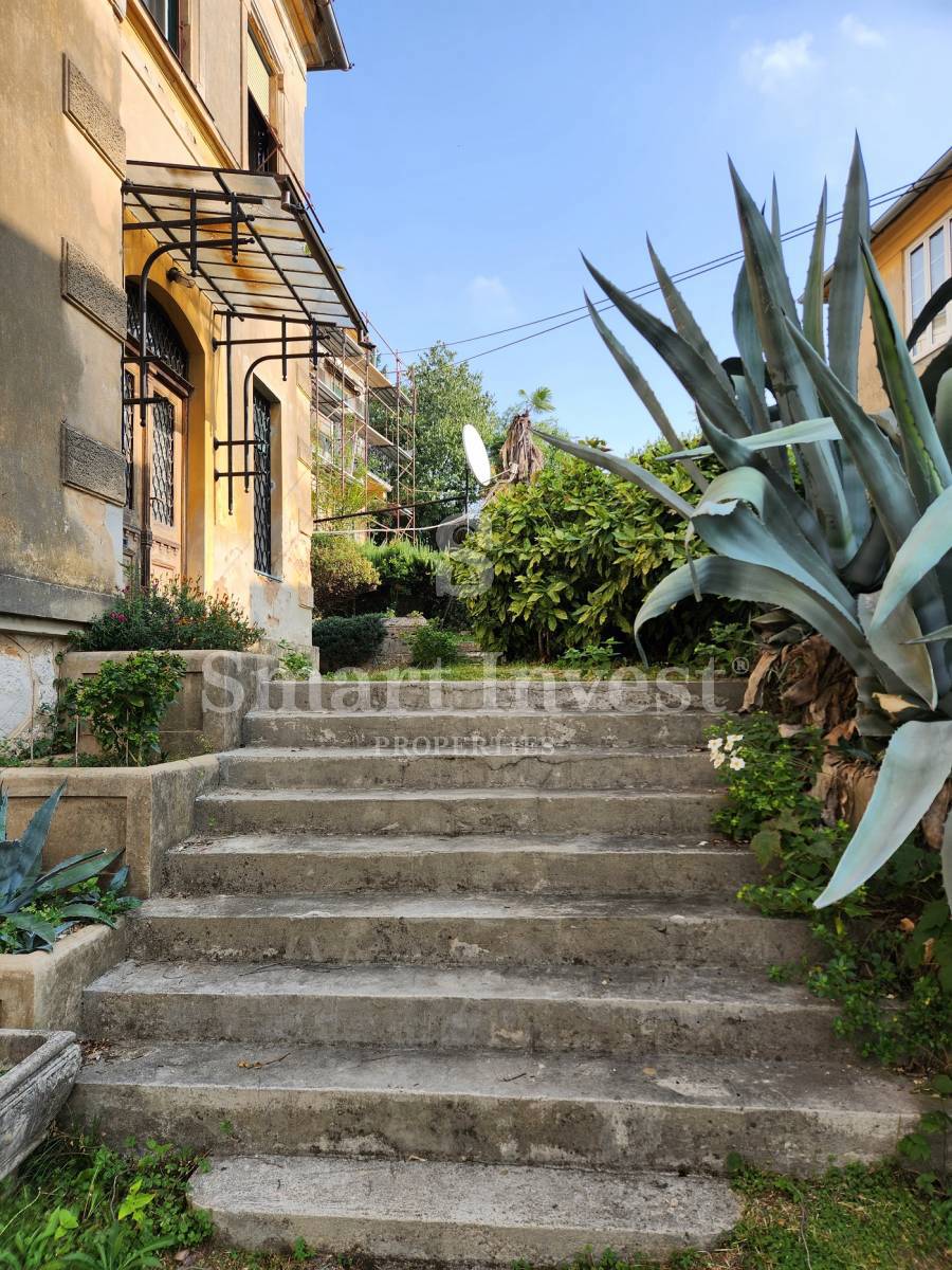 ABBAZIA - CENTRO, appartamento in villa storica, 100 m dal mare