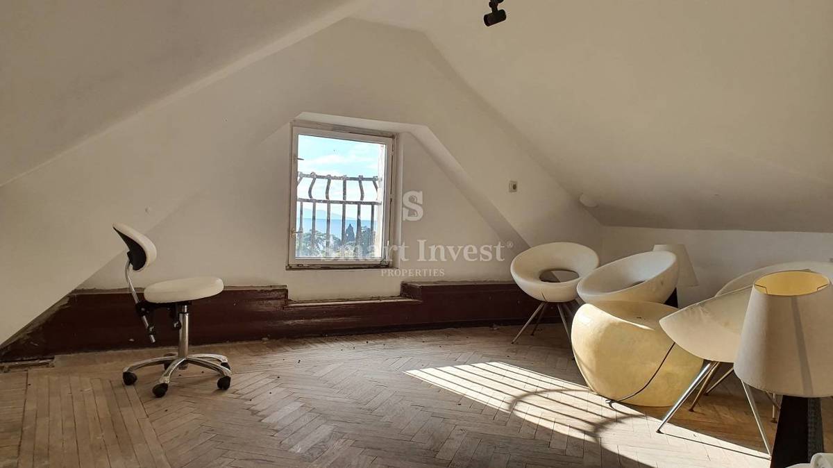 ABBAZIA - CENTRO, appartamento in villa storica, 100 m dal mare