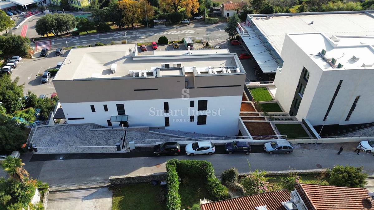 ABBAZIA, Nuovo appartamento bilocale con vista mare e garage