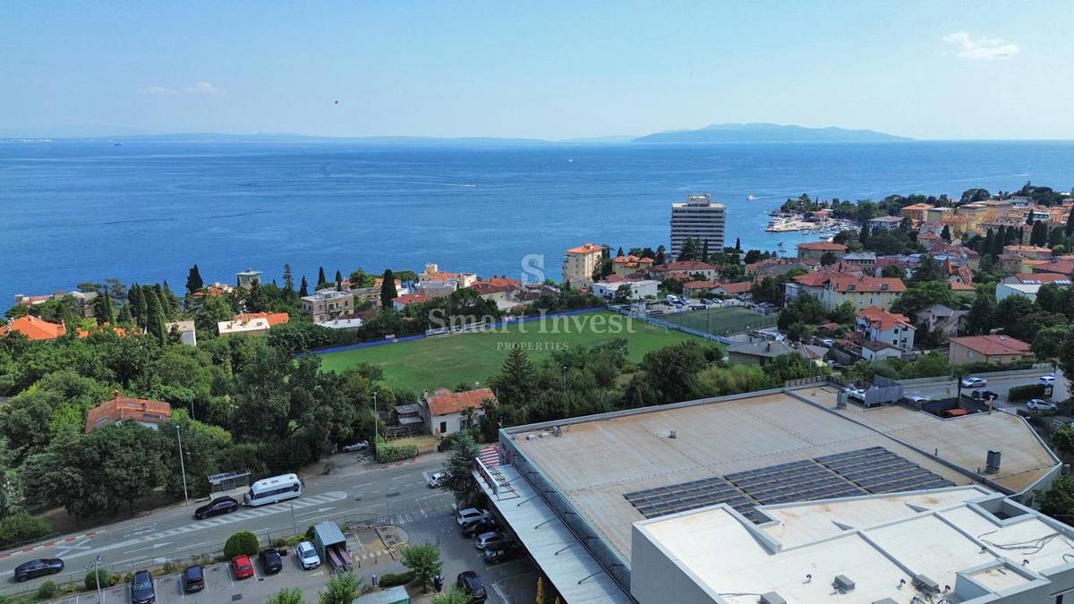 ABBAZIA, Nuovo appartamento bilocale con vista mare e garage