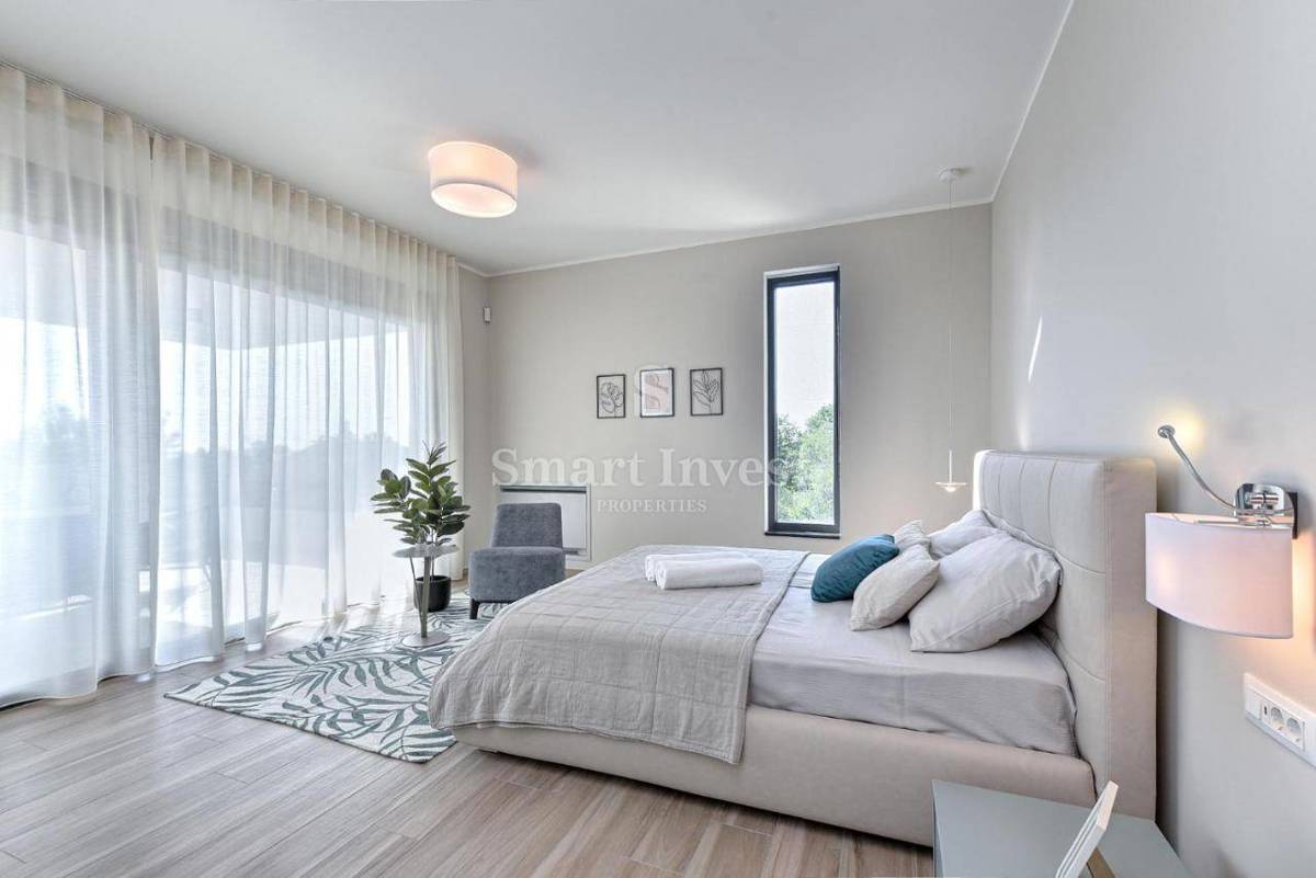 ISTRIA - FAŽANA, villa moderna con piscina vicino al mare