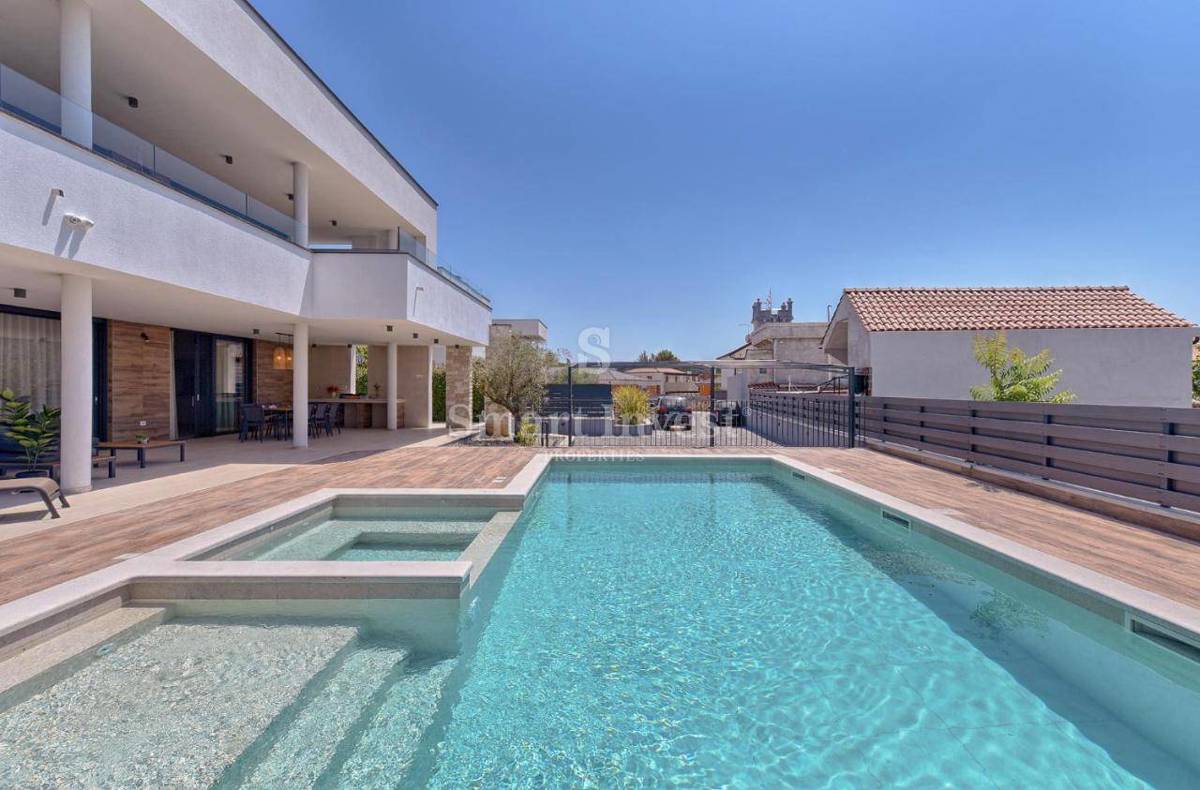 ISTRIA - FAŽANA, villa moderna con piscina vicino al mare