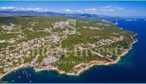 KOSTRENA, terreno edificabile di 740 m2