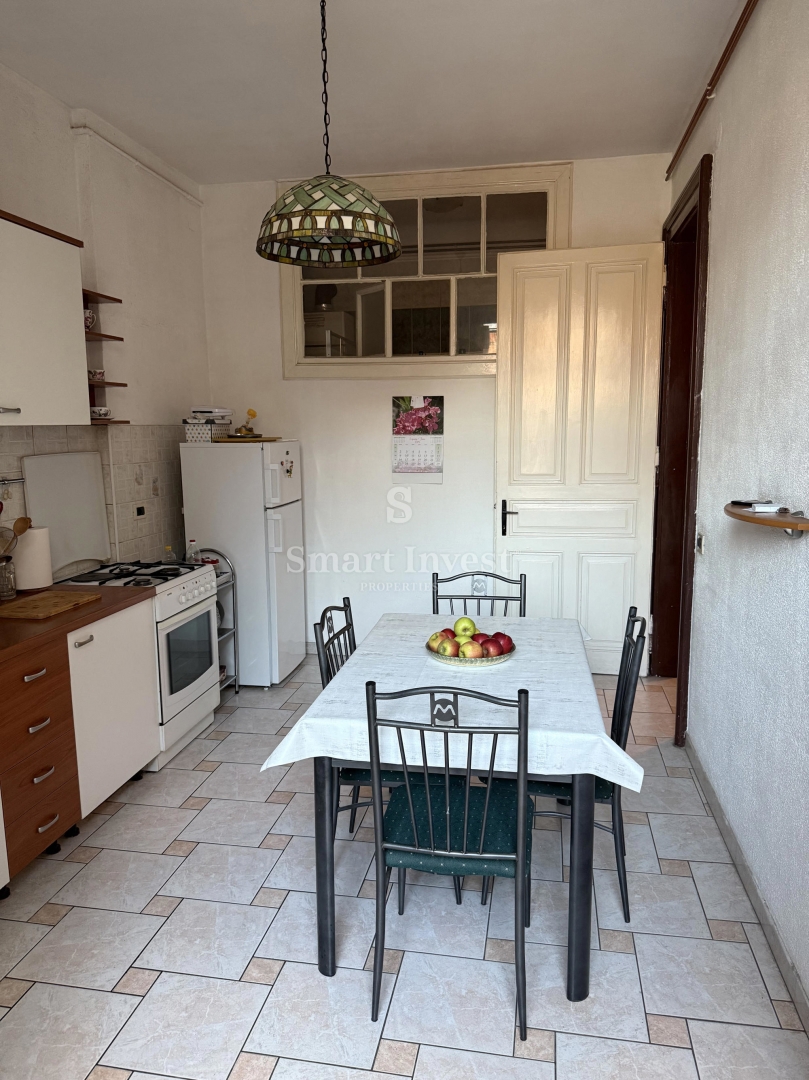 RIJEKA - CENTRO, spazioso appartamento con balcone, 2 ingressi