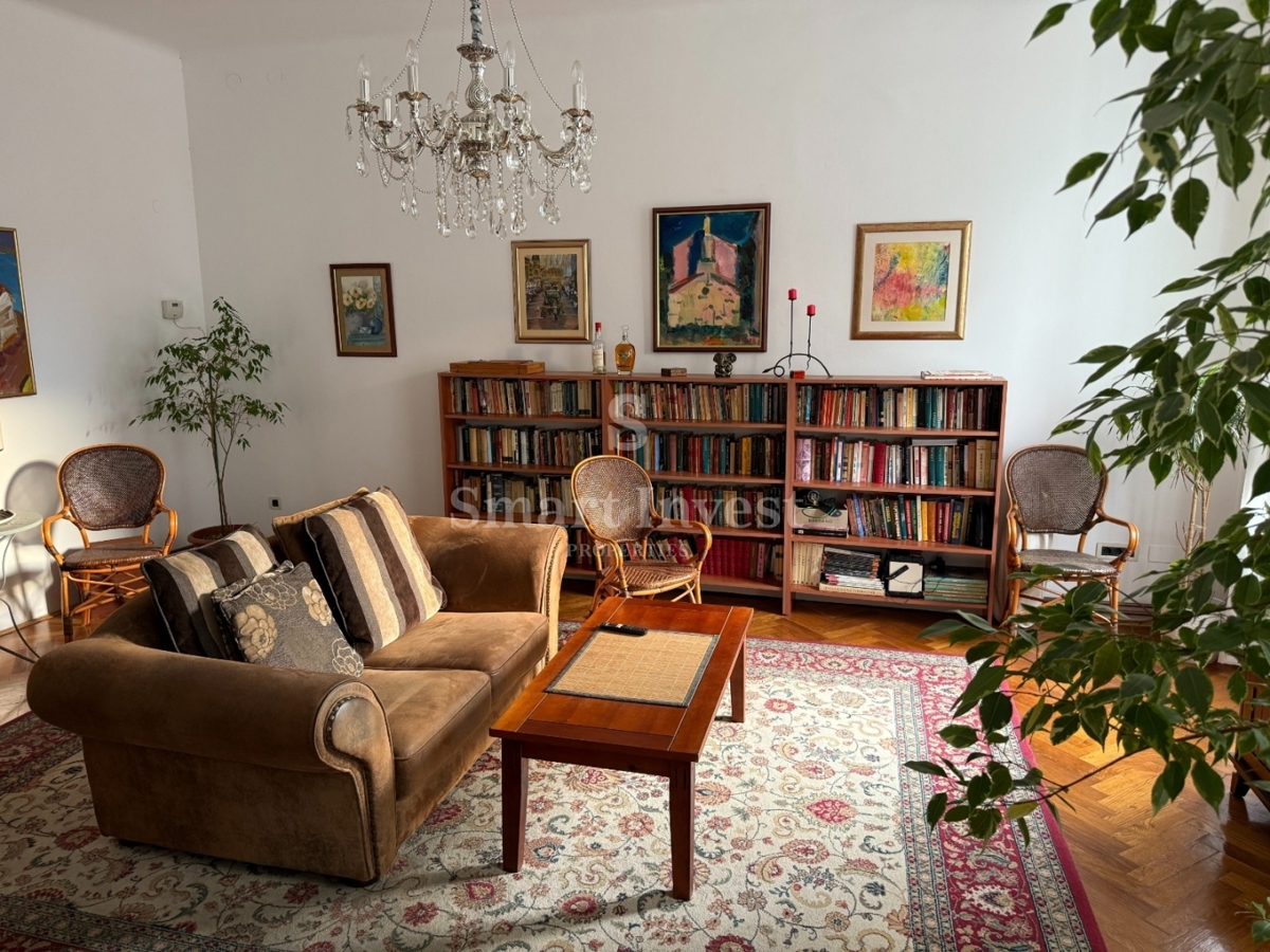 RIJEKA - CENTRO, spazioso appartamento con balcone, 2 ingressi