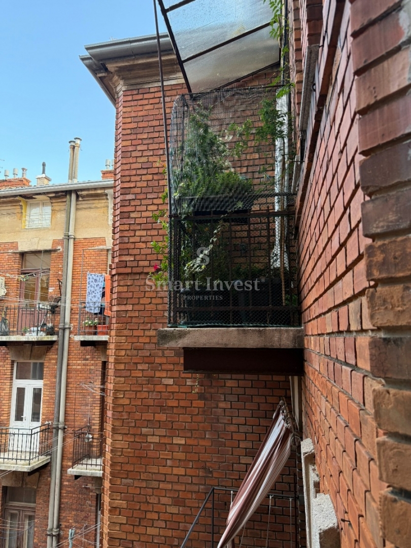 RIJEKA - CENTRO, spazioso appartamento con balcone, 2 ingressi