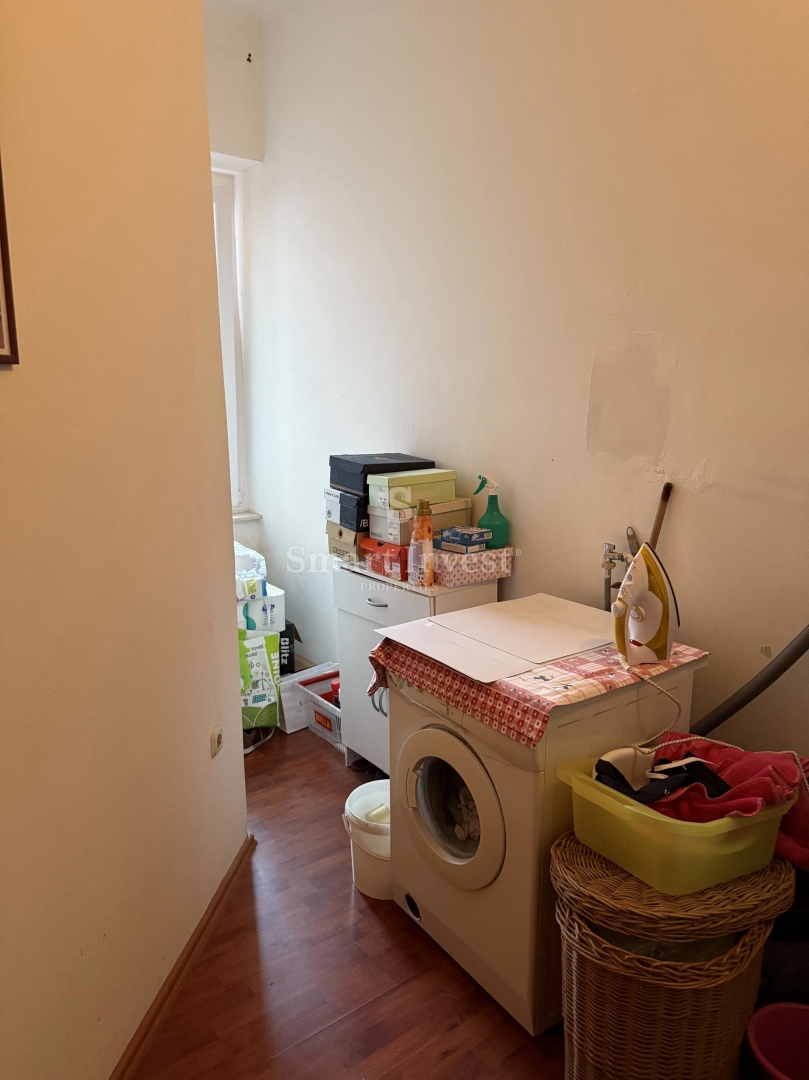 RIJEKA - CENTRO, spazioso appartamento con balcone, 2 ingressi