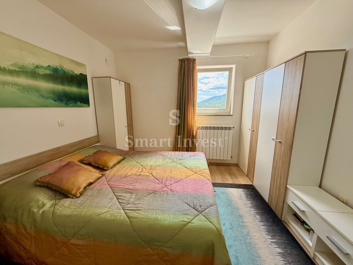 IČIĆI - POLJANE, appartamento con giardino e piscina