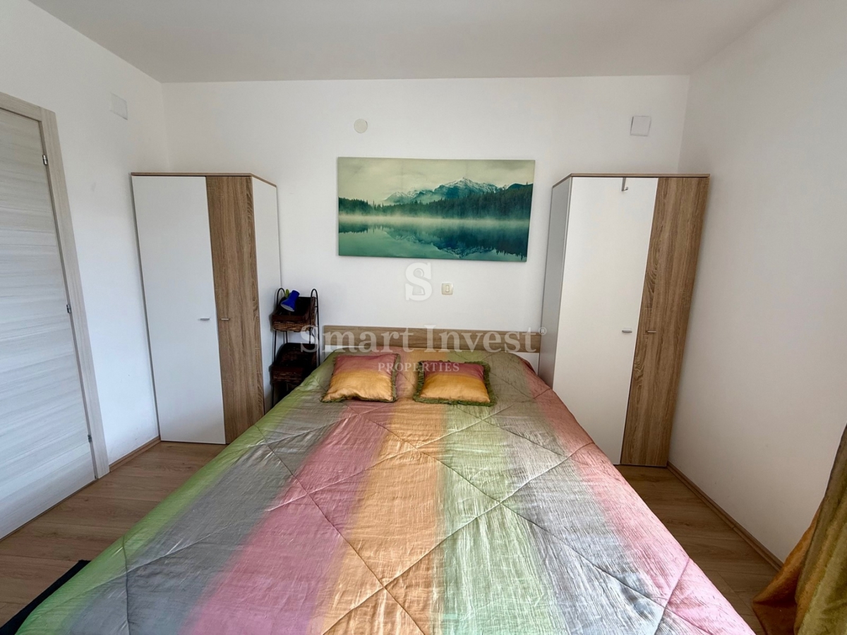 IČIĆI - POLJANE, appartamento con giardino e piscina