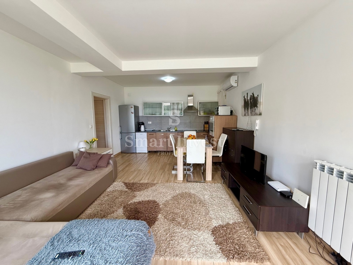 IČIĆI - POLJANE, appartamento con giardino e piscina