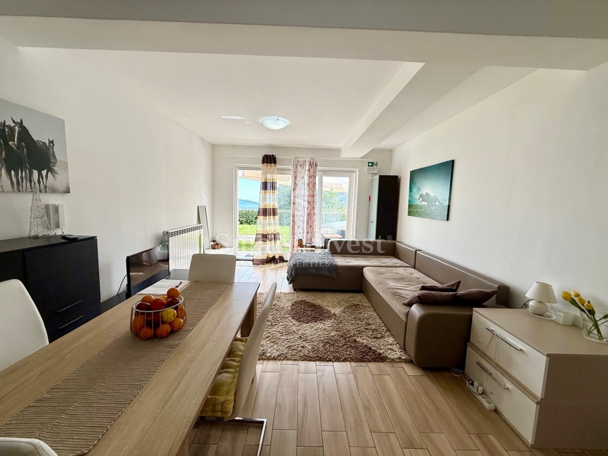 IČIĆI - POLJANE, appartamento con giardino e piscina