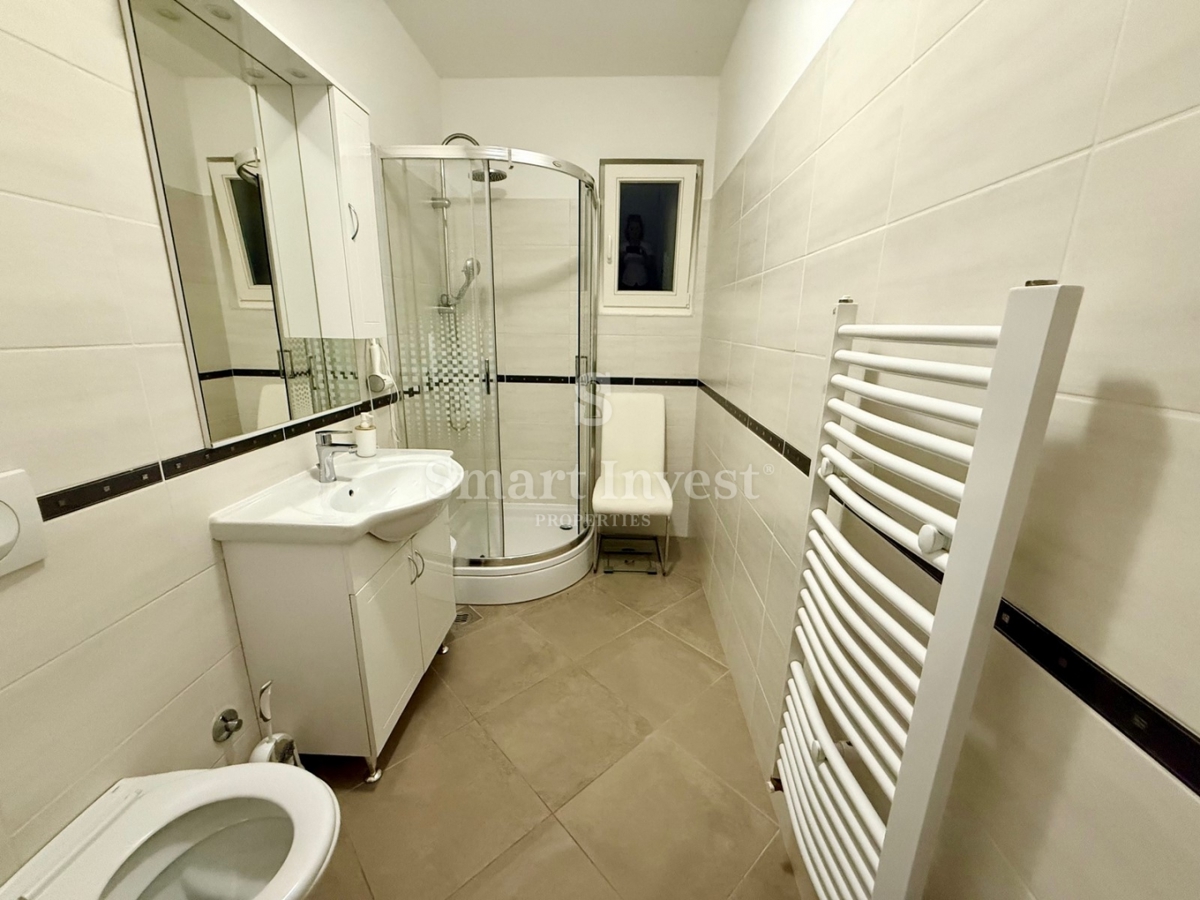 IČIĆI - POLJANE, appartamento con giardino e piscina