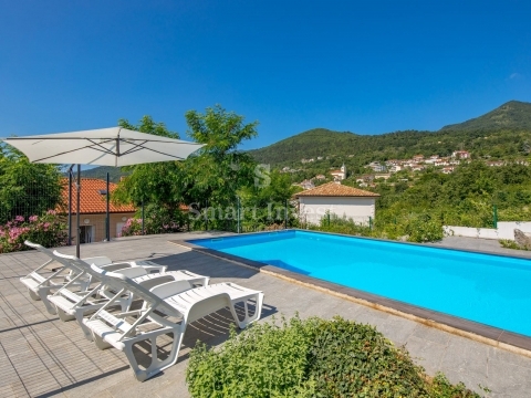 IČIĆI - POLJANE, appartamento con giardino e piscina