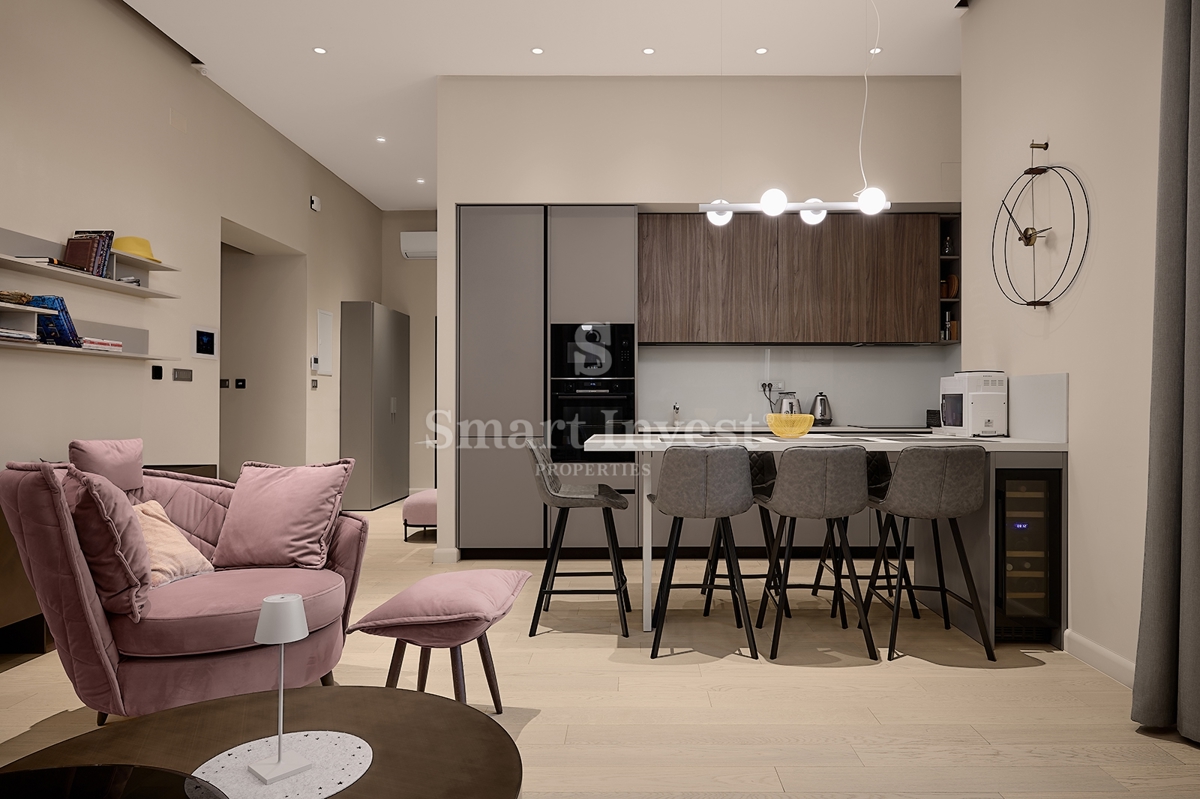 ABBAZIA - CENTRO, lussuoso appartamento fronte mare in villa storica