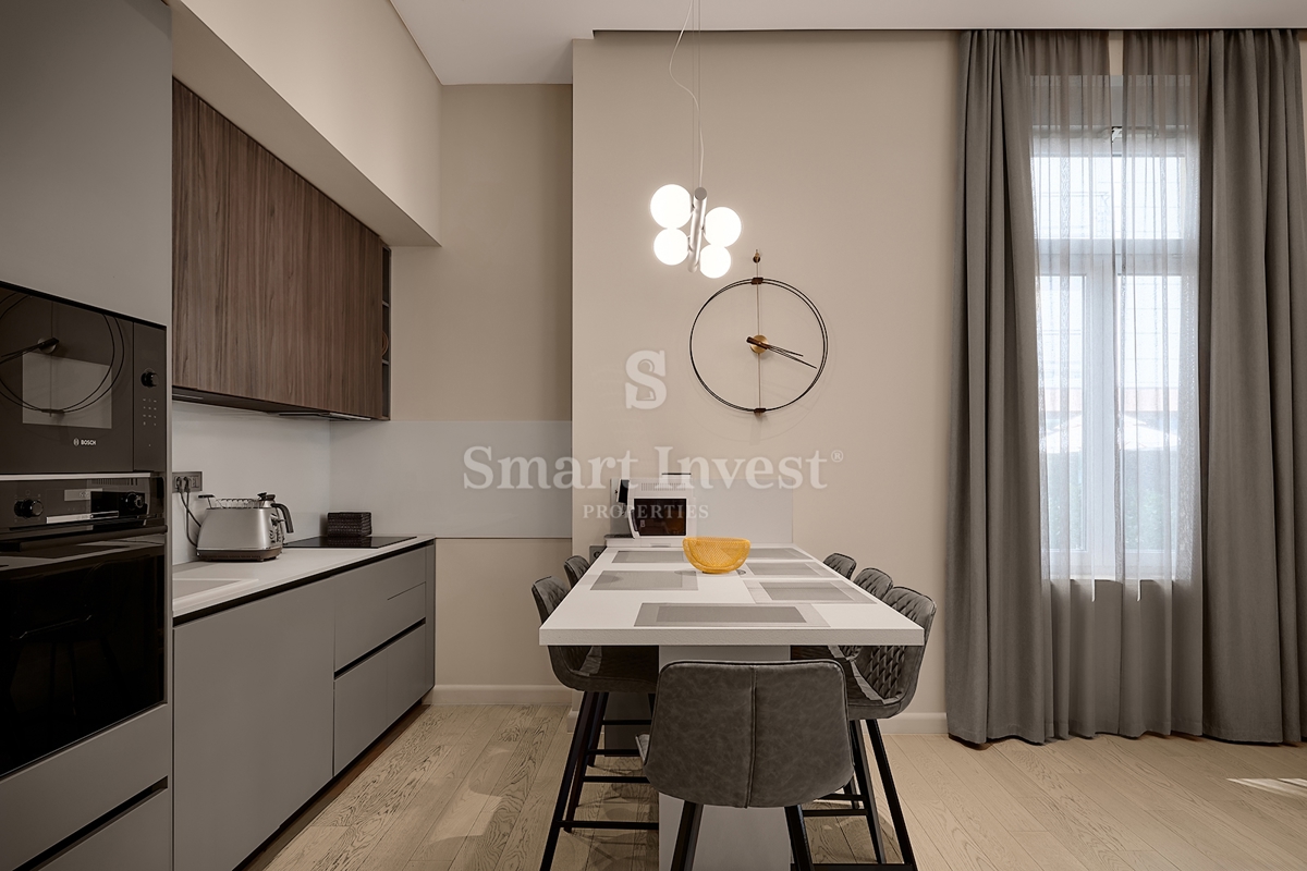 ABBAZIA - CENTRO, lussuoso appartamento fronte mare in villa storica