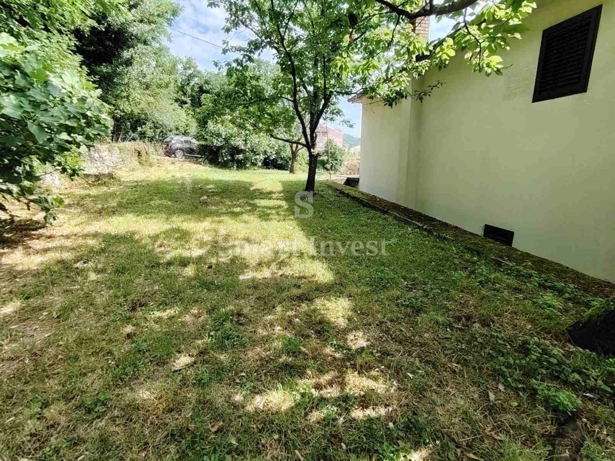 LAURANA, terreno edificabile di 2437 m2