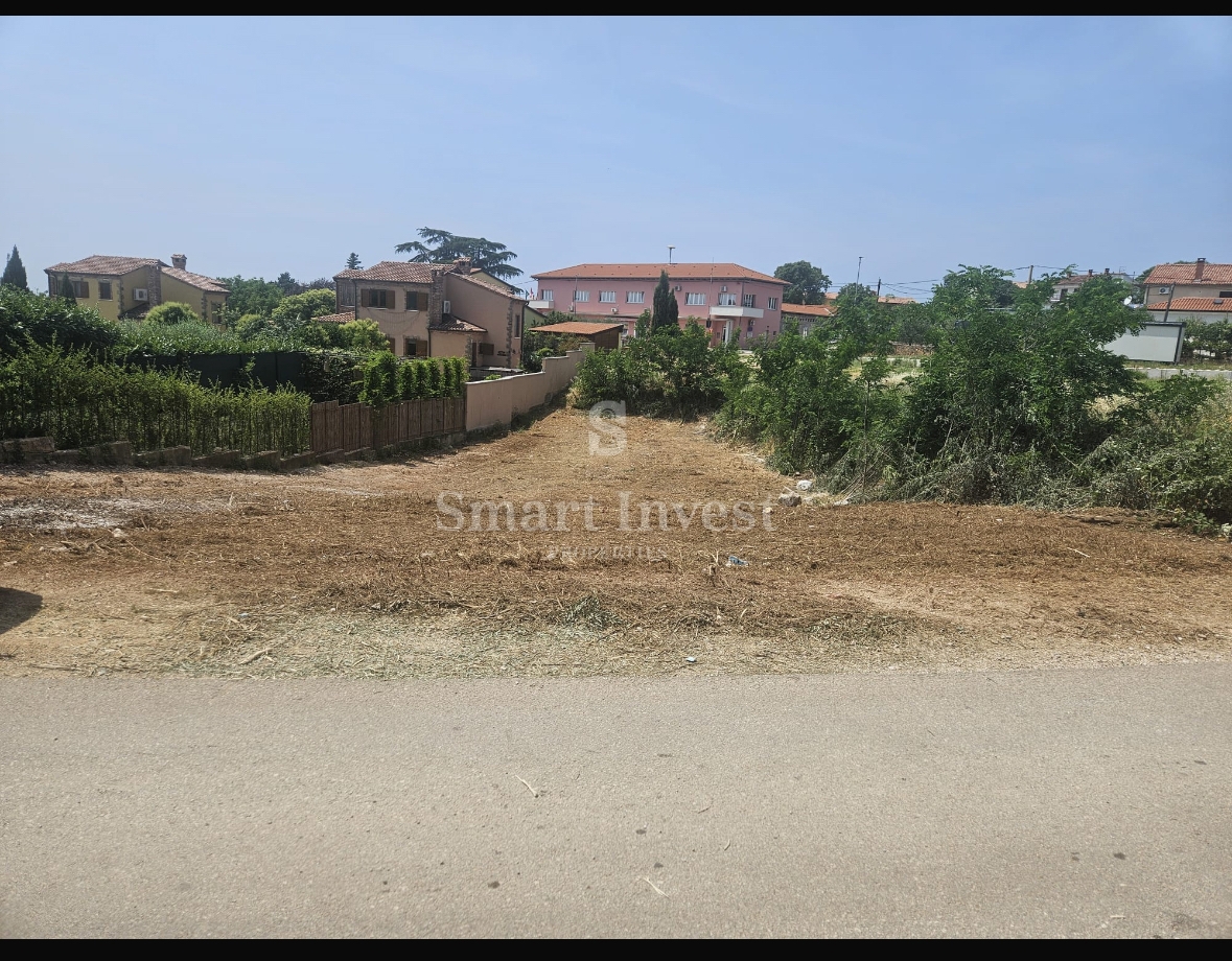 PARENZO - KAŠTELIR, terreno con permesso di costruire