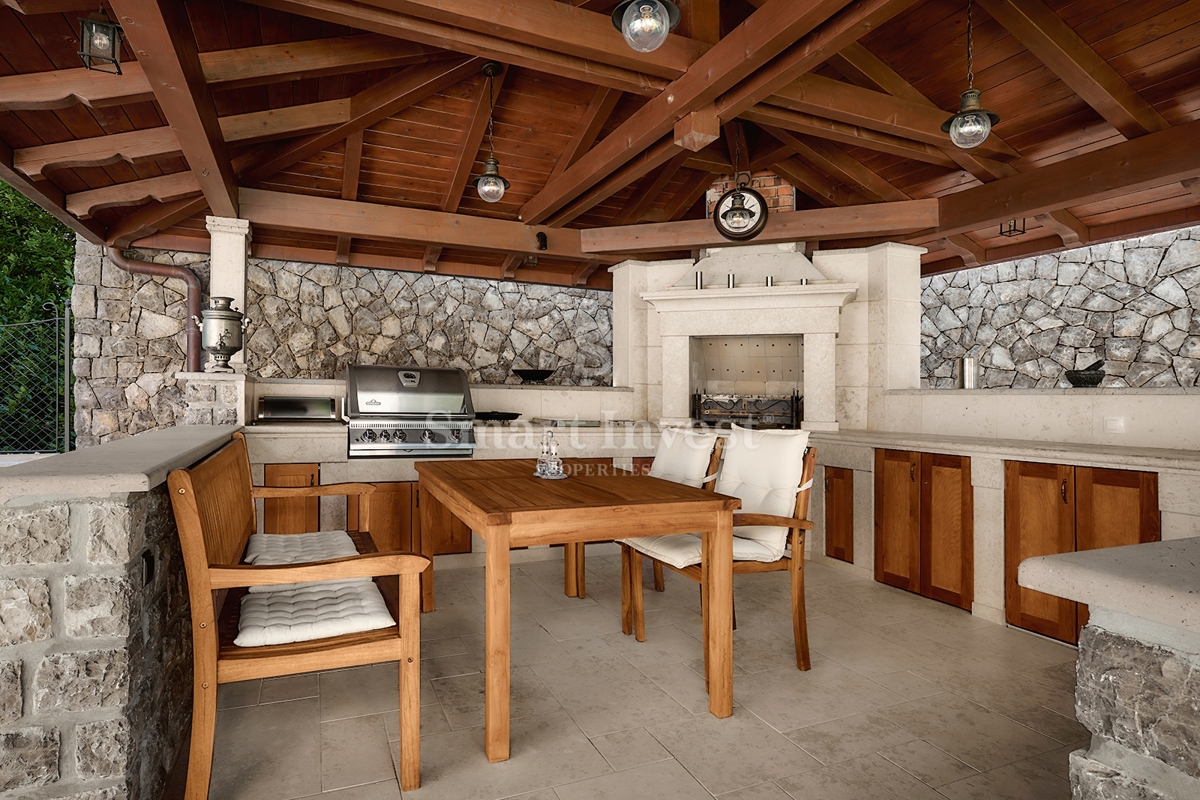 IČIĆI, villa esclusiva con piscina e vista panoramica sul mare