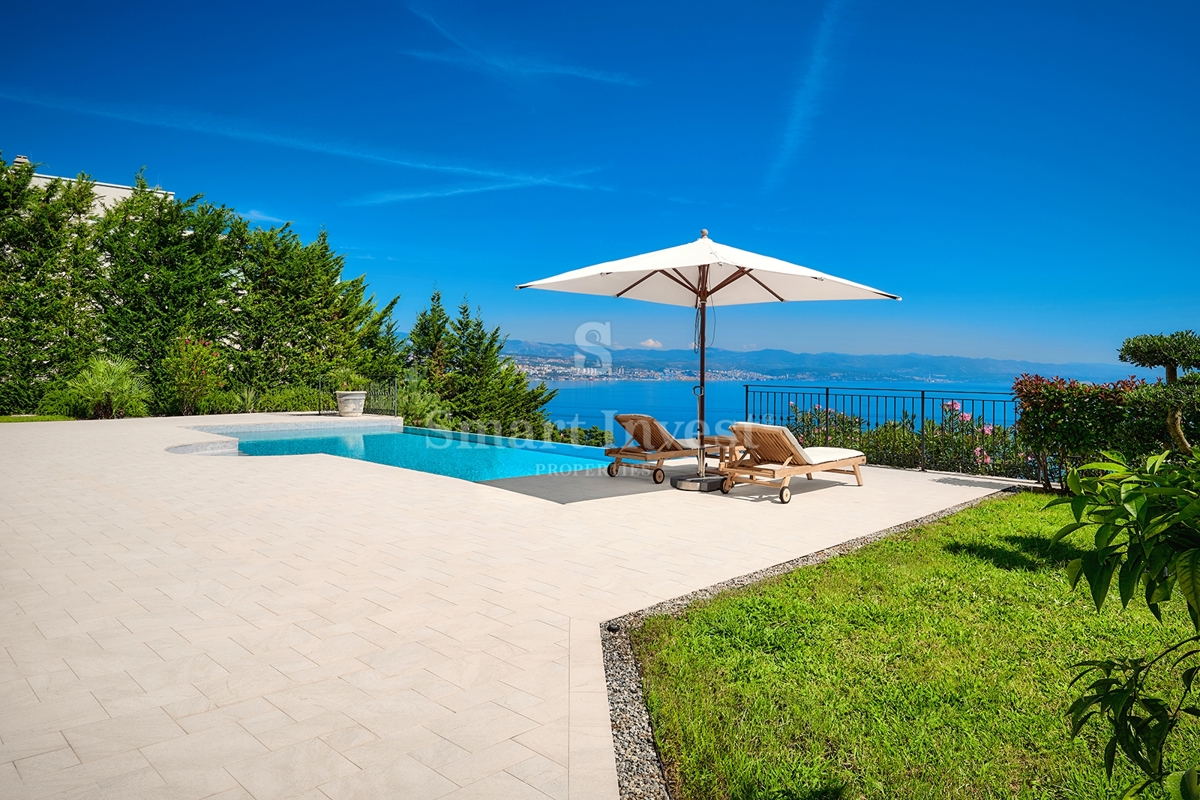 IČIĆI, villa esclusiva con piscina e vista panoramica sul mare