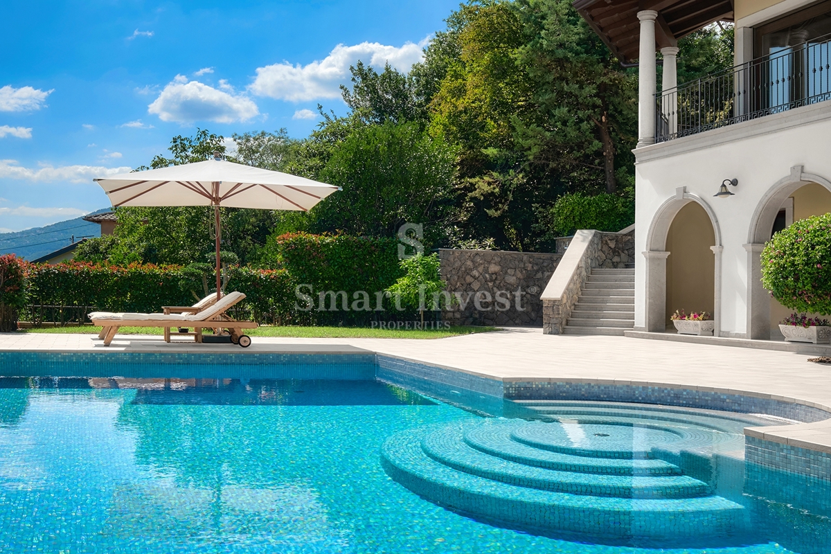 IČIĆI, villa esclusiva con piscina e vista panoramica sul mare
