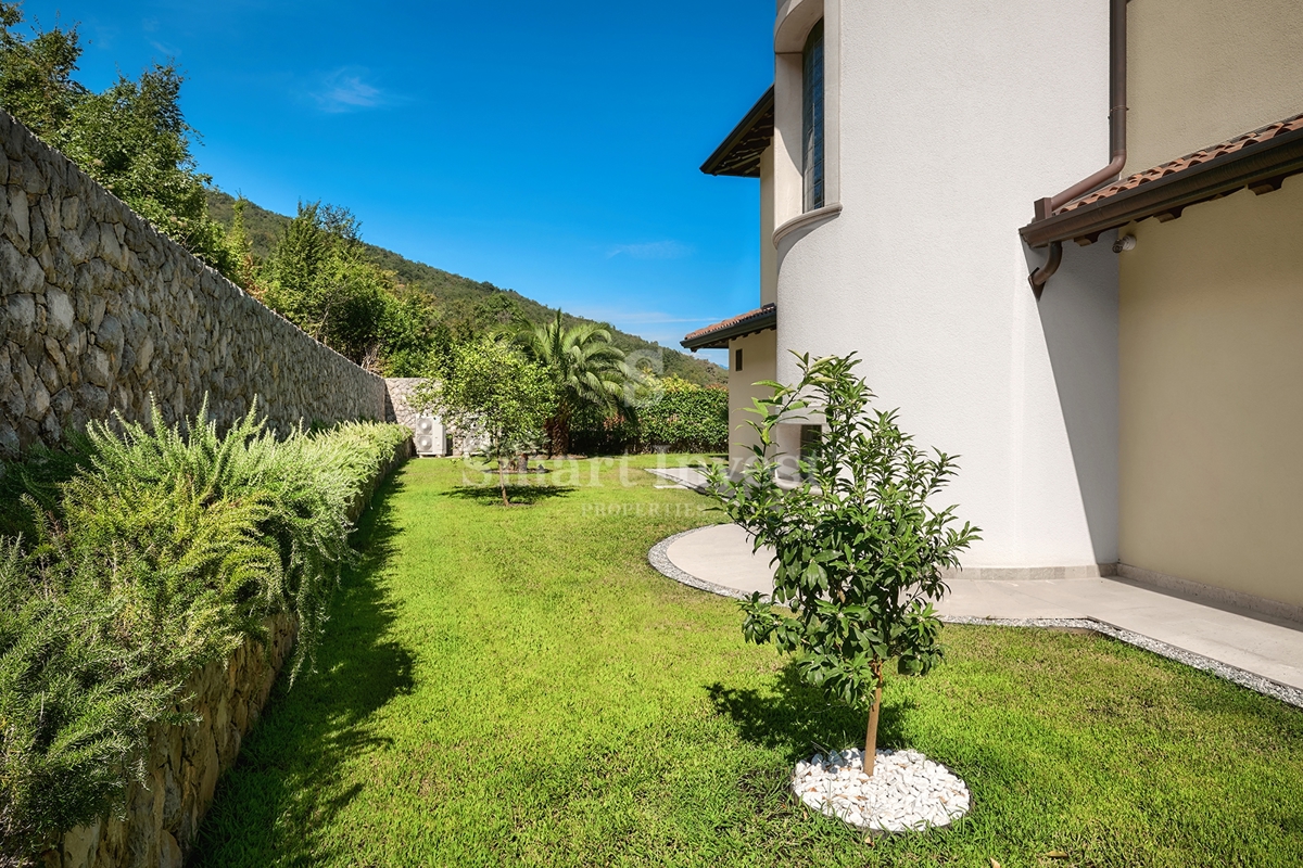 IČIĆI, villa esclusiva con piscina e vista panoramica sul mare