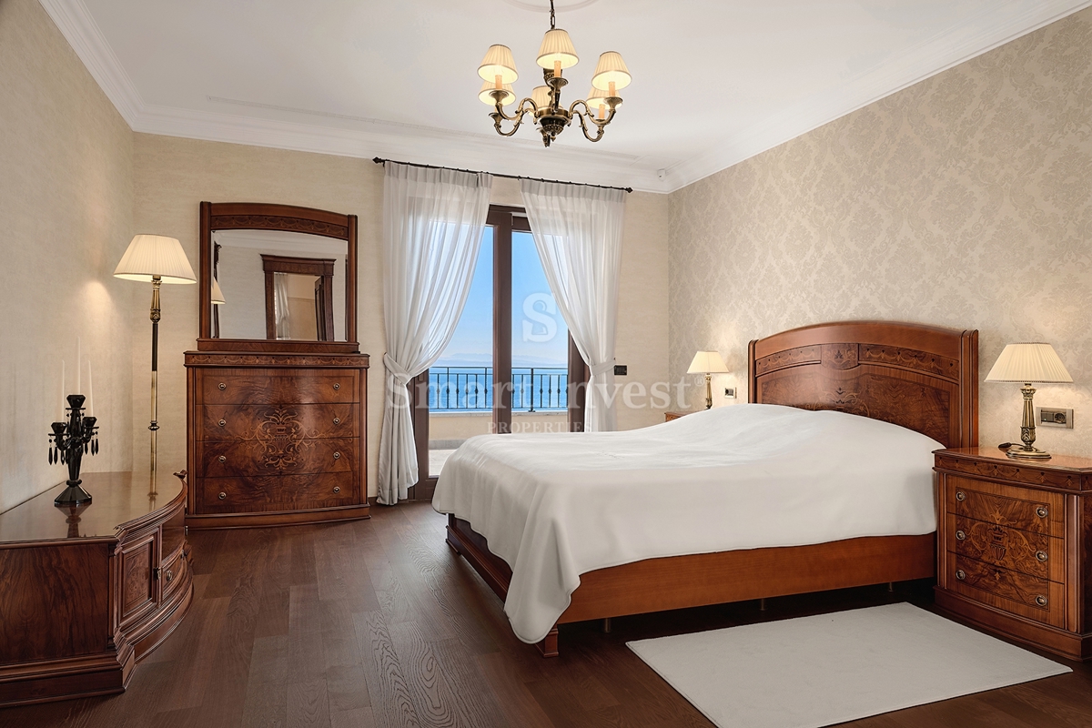 IČIĆI, villa esclusiva con piscina e vista panoramica sul mare